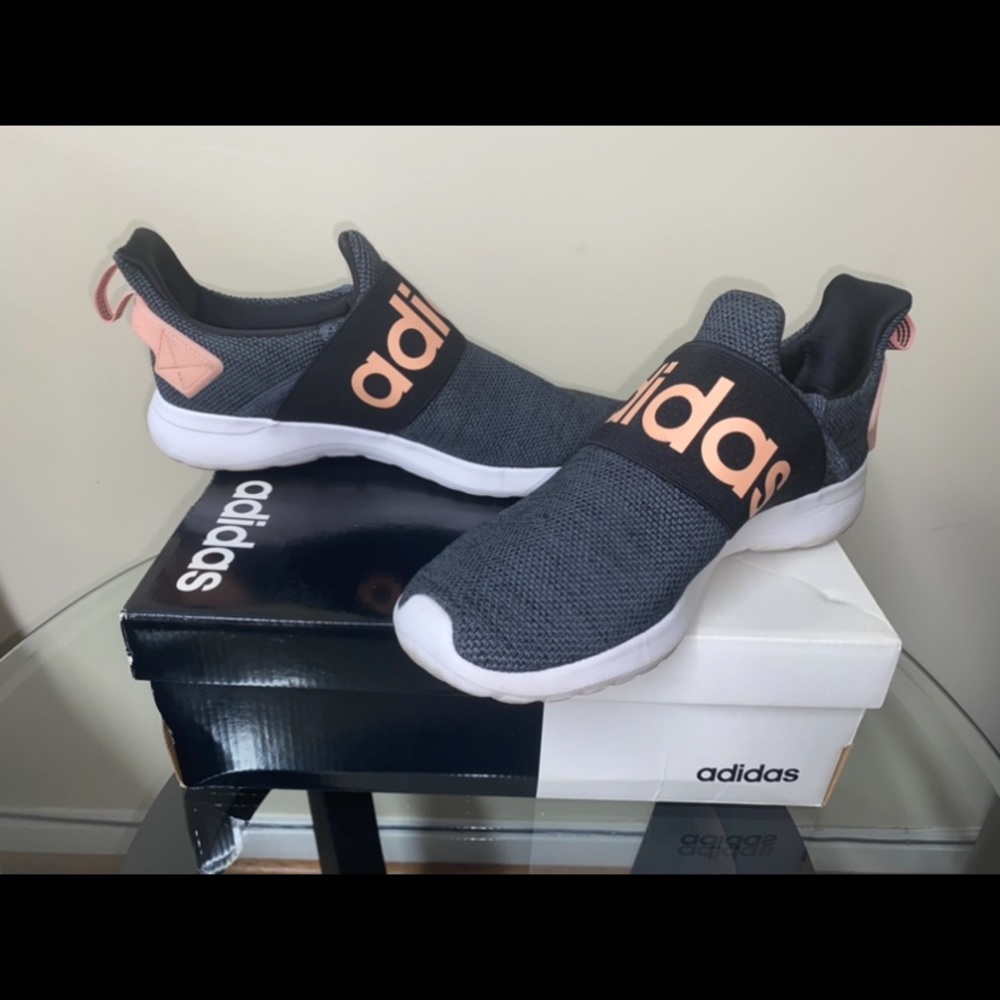 Size 7 1/2 Adidas shoes